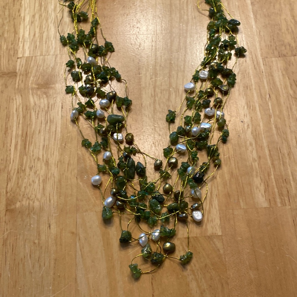 Beautiful 10” necklace